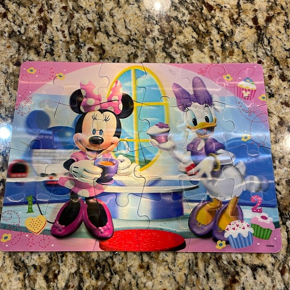 Disney puzzle - Picture 1 of 4